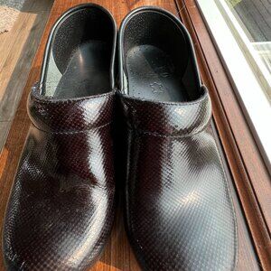 Size 37 Dansko Professional Clog